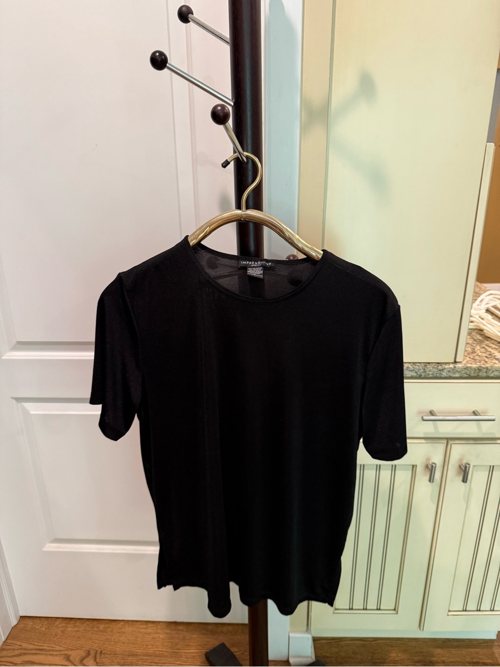 Impressions Lifestyle Black Short-Sleeve Crewneck Top